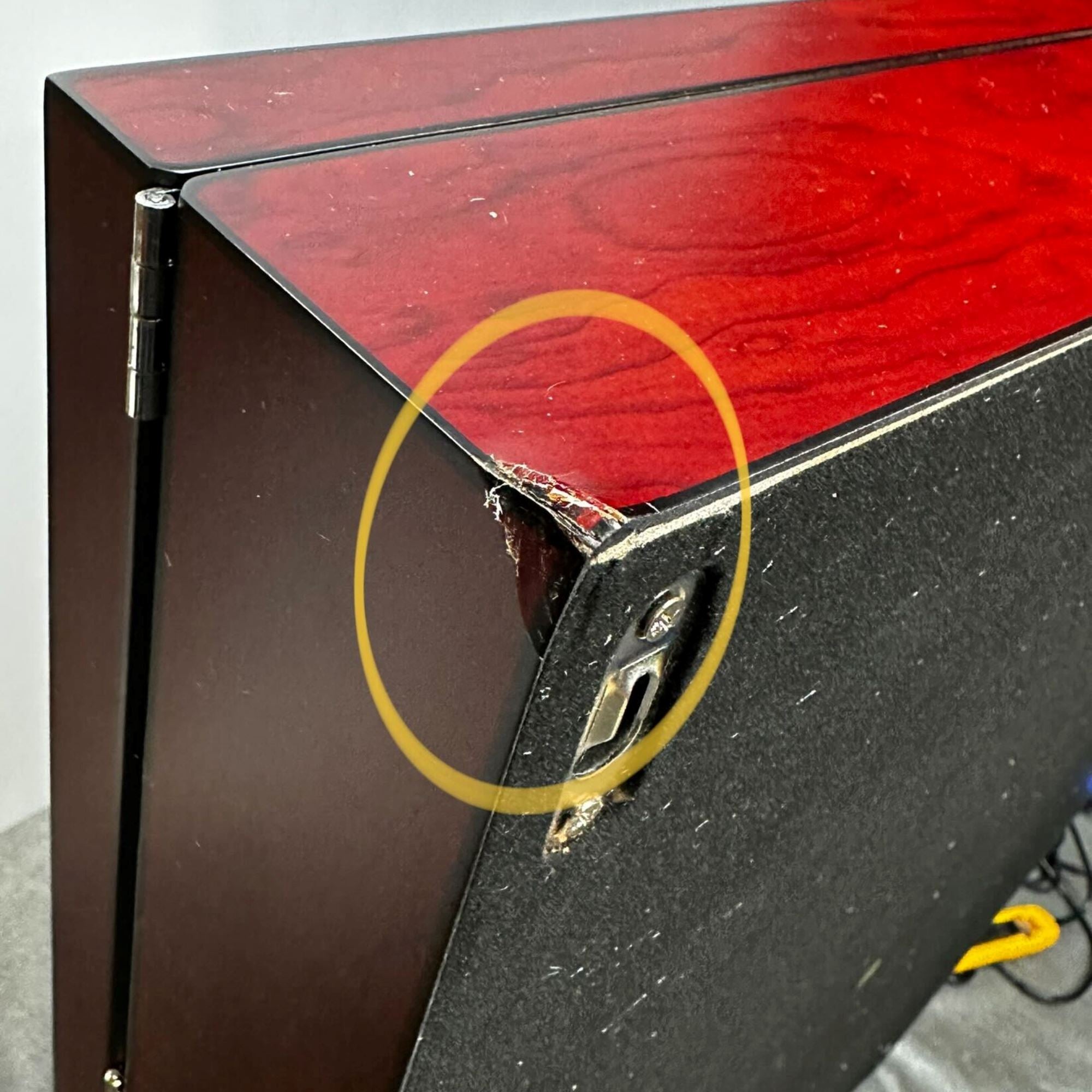 Seconds - Bubinga Wooden Watch Cabinet for 30 watches (a) Seconds Clinks