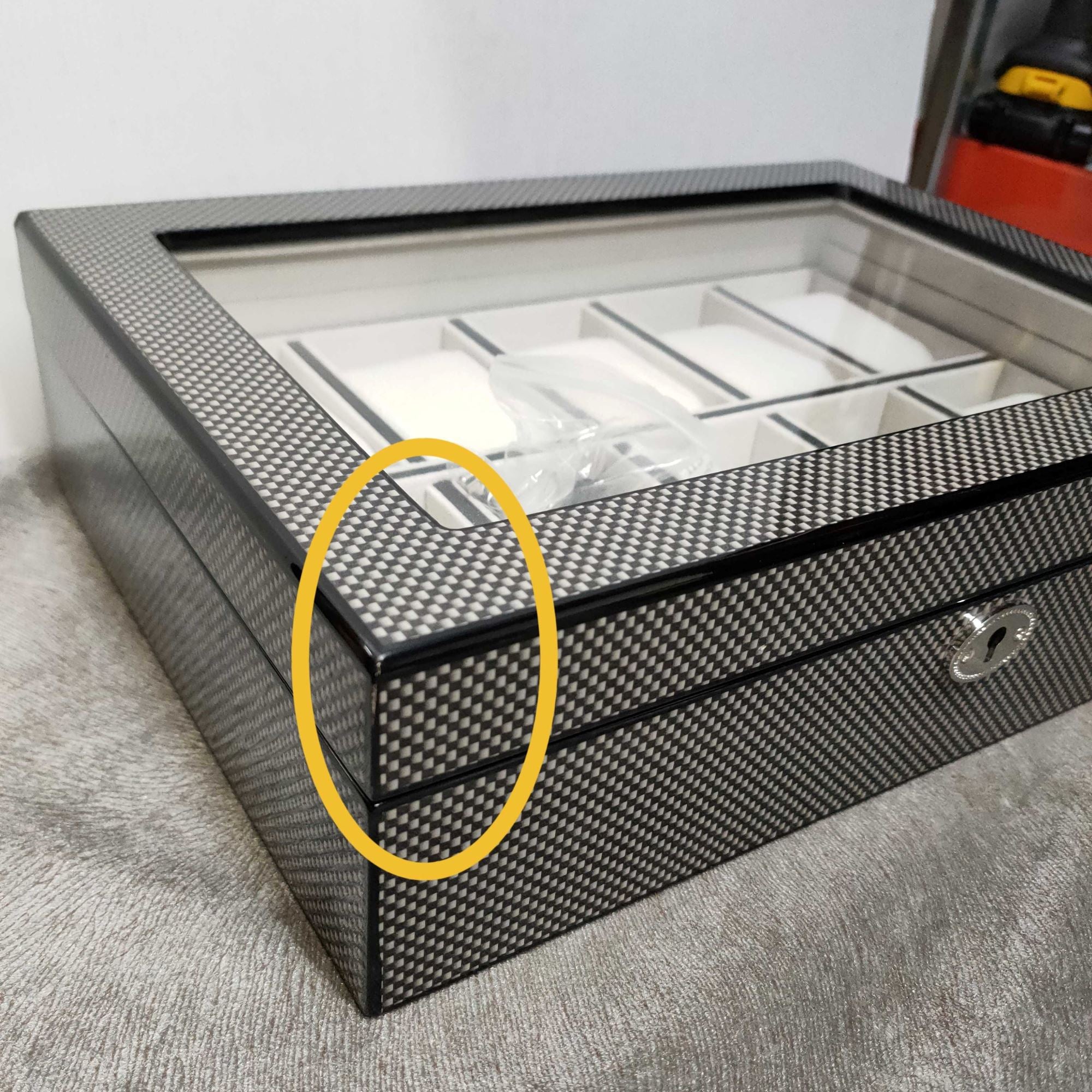 Seconds - Carbon Fibre Wooden Watch Box for 10 Watches Seconds Clinks