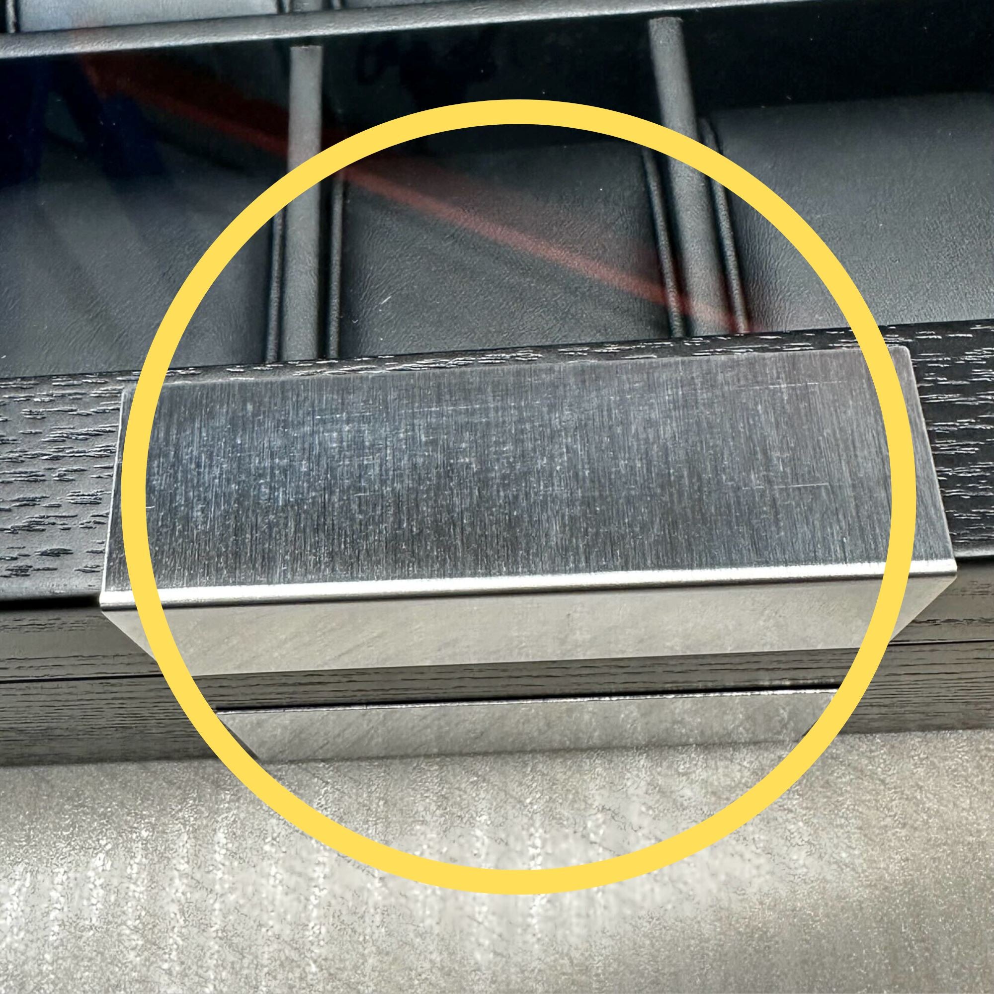 Seconds - 10 Slots Black Wooden Watch Box (a) Seconds Clinks