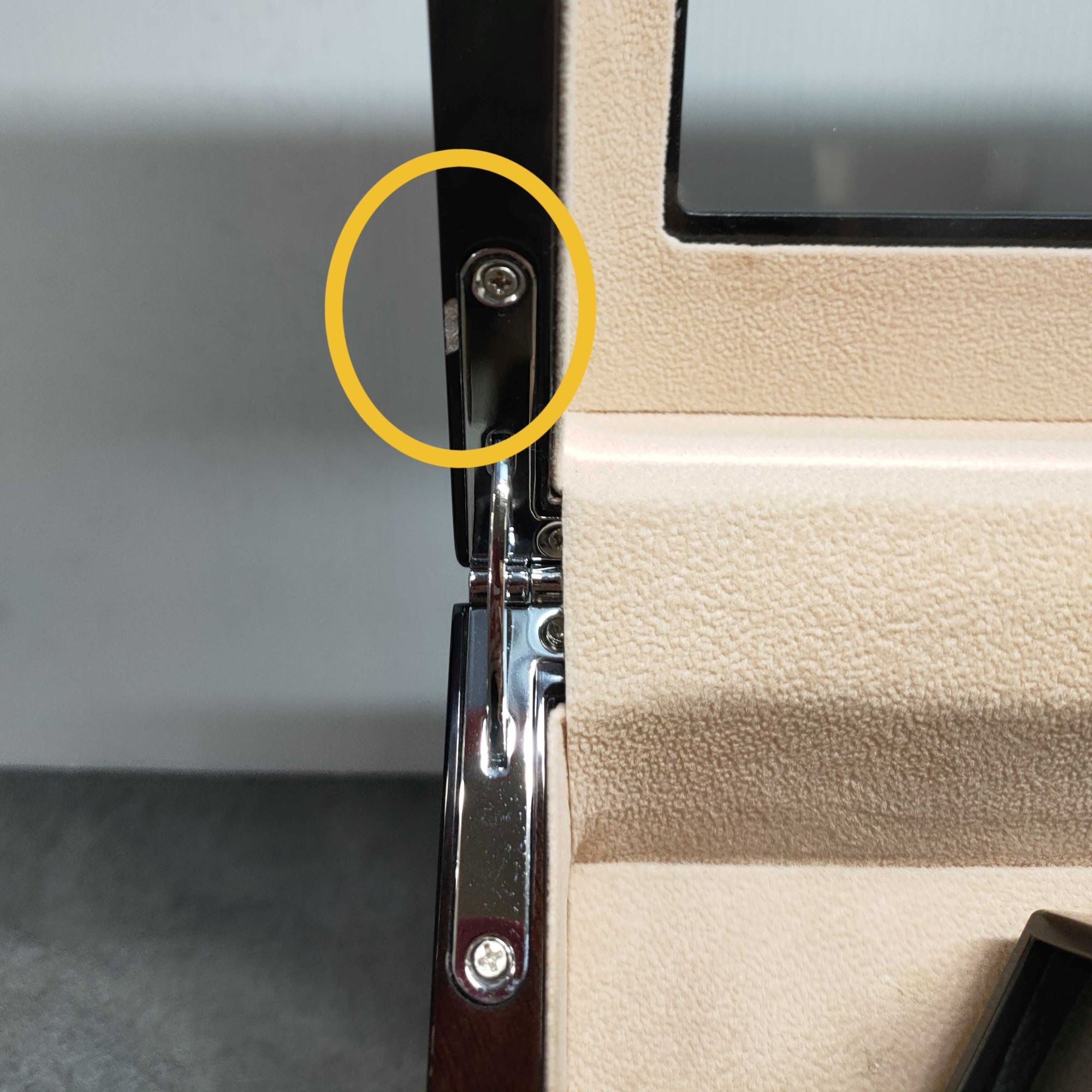 Seconds - Avoca Watch Winder Box 4 + 4 Watches in Mahogany (f) Seconds Clinks