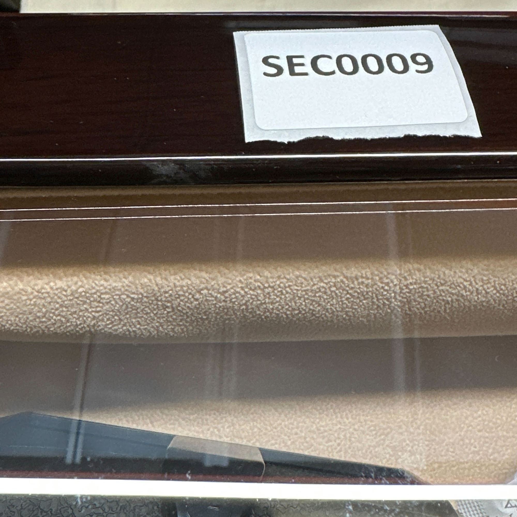 Seconds - Avoca Watch Winder Box 4 + 4 Watches in Mahogany (a) Seconds Clinks 