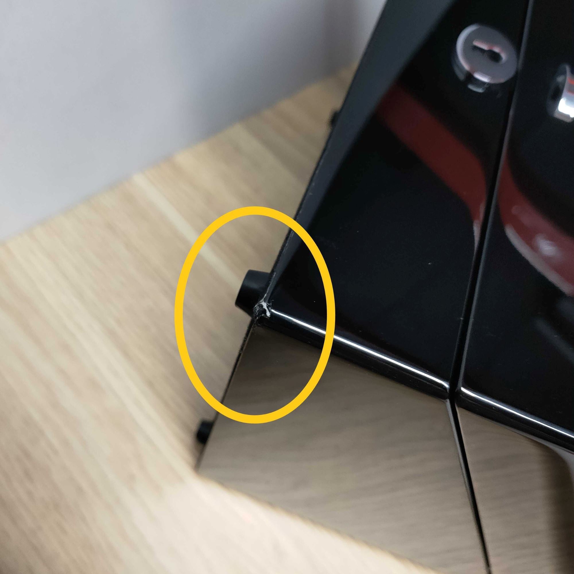 Seconds - Waratah Black Carbon Fibre Watch Winder Box for 2 Watches (a) Seconds Clinks 