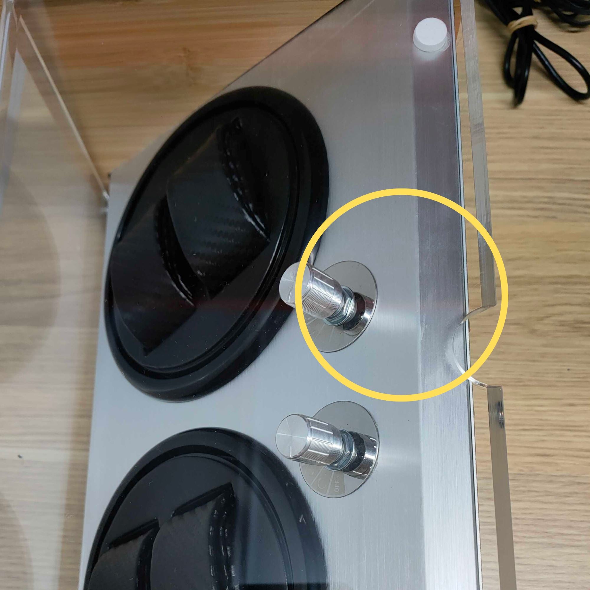 Seconds - BLAQ Watch Winder Box 4 Watches in Aluminum & Bamboo Seconds Clinks 