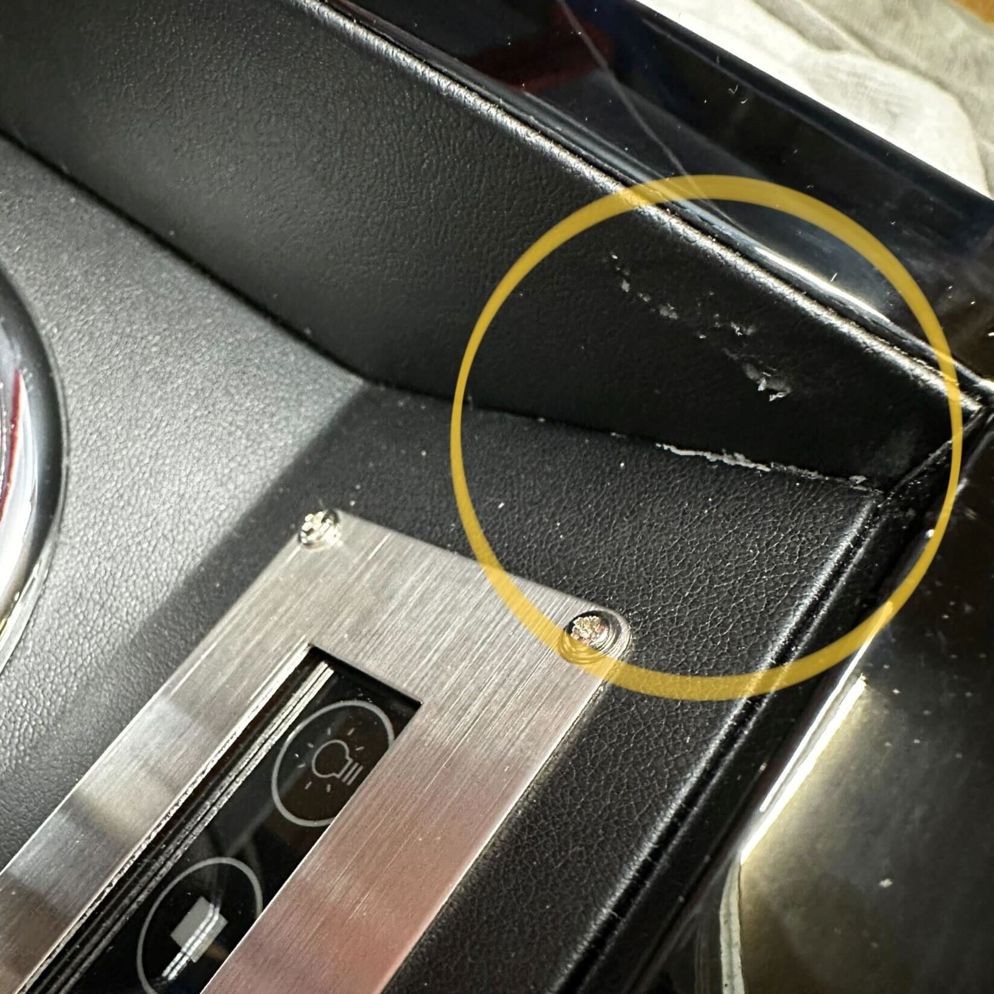 Seconds - Flinders Watch Winder for 4 Watches with Fingerprint Lock Seconds Clinks 