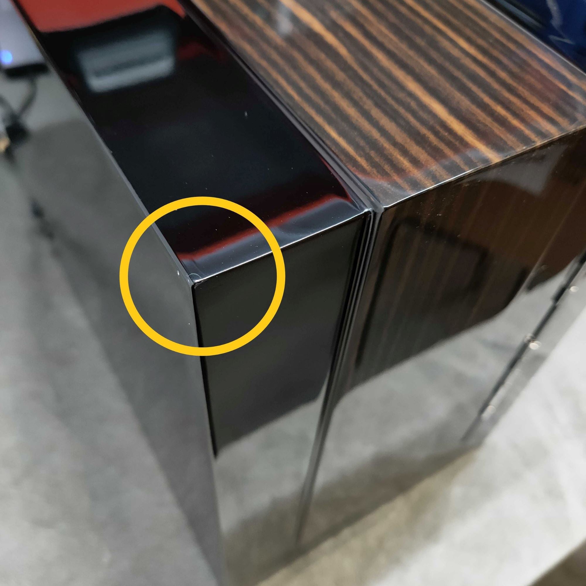 Seconds - Sydney Watch Winder Box for 6 Watches in Black (f) Seconds Clinks 